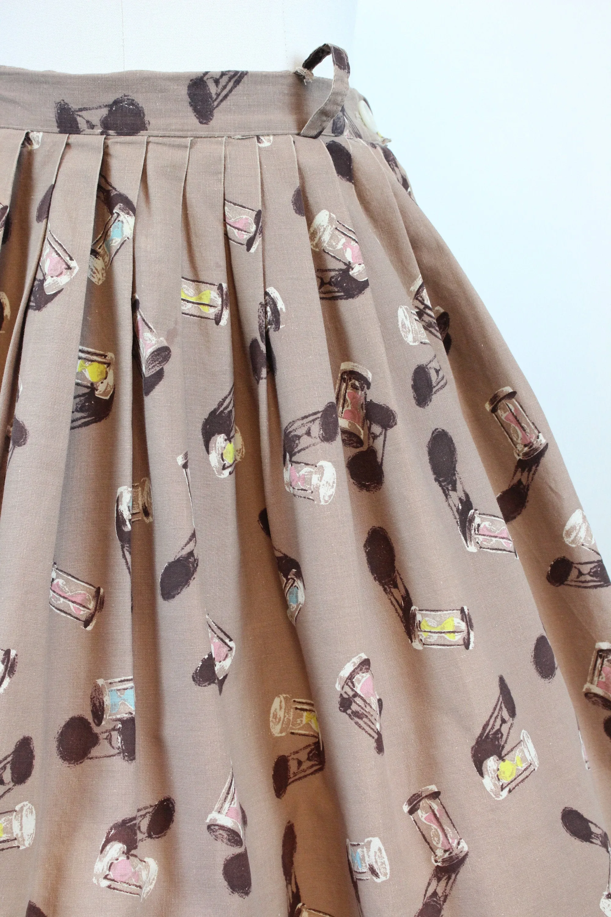 1950s HOURGLASS print novelty skirt xs | new spring