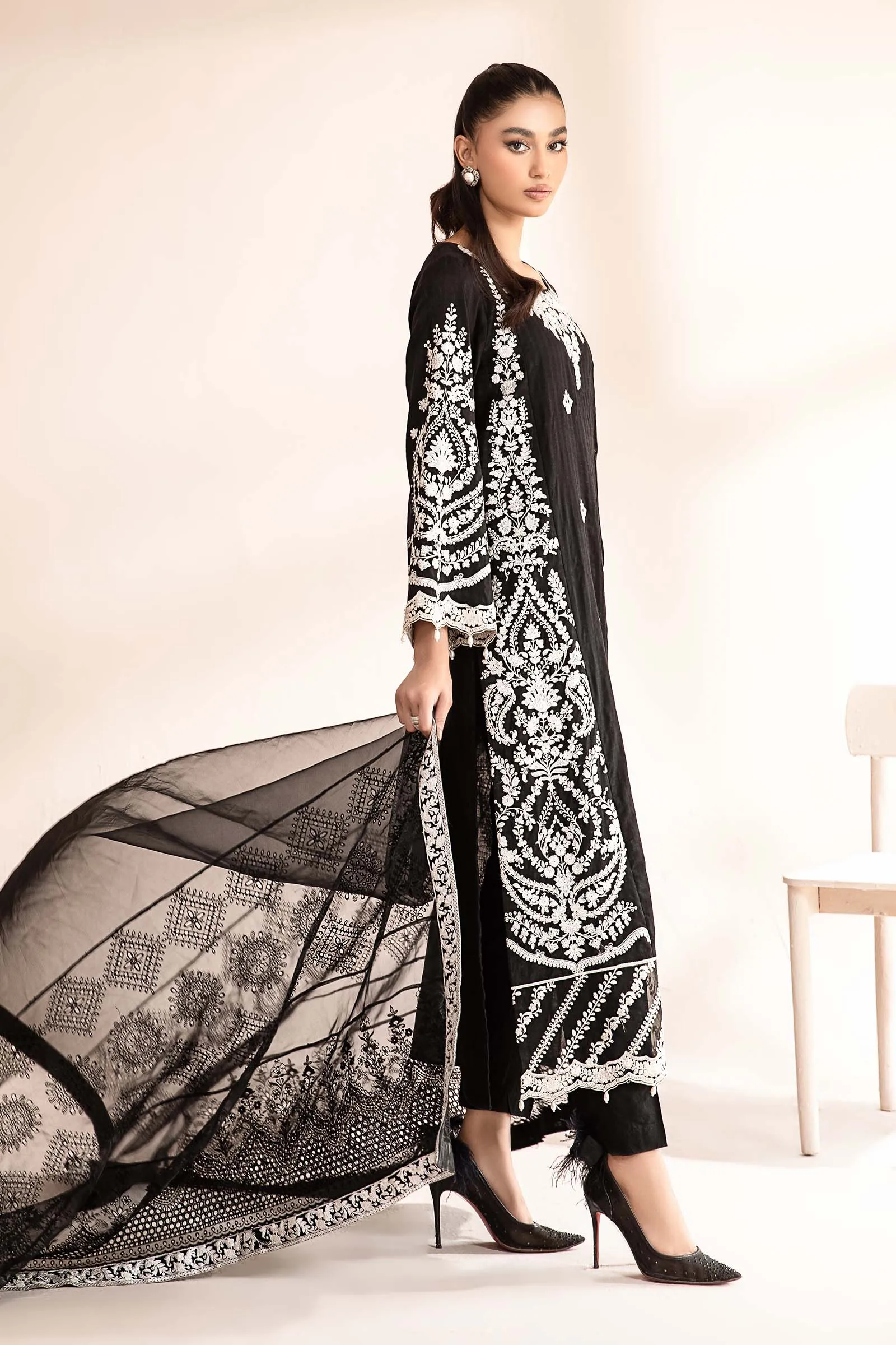 3 Piece Embroidered Self Jacquard Lawn Suit | DW-MN24-04