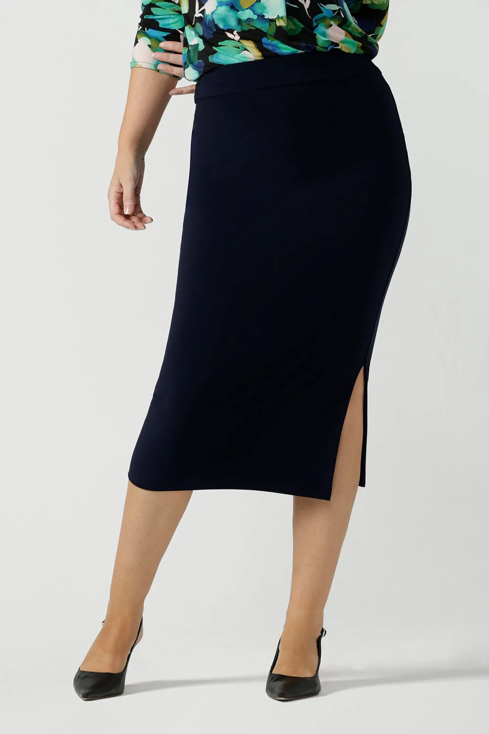 Andi Midi Tube Skirt in Navy