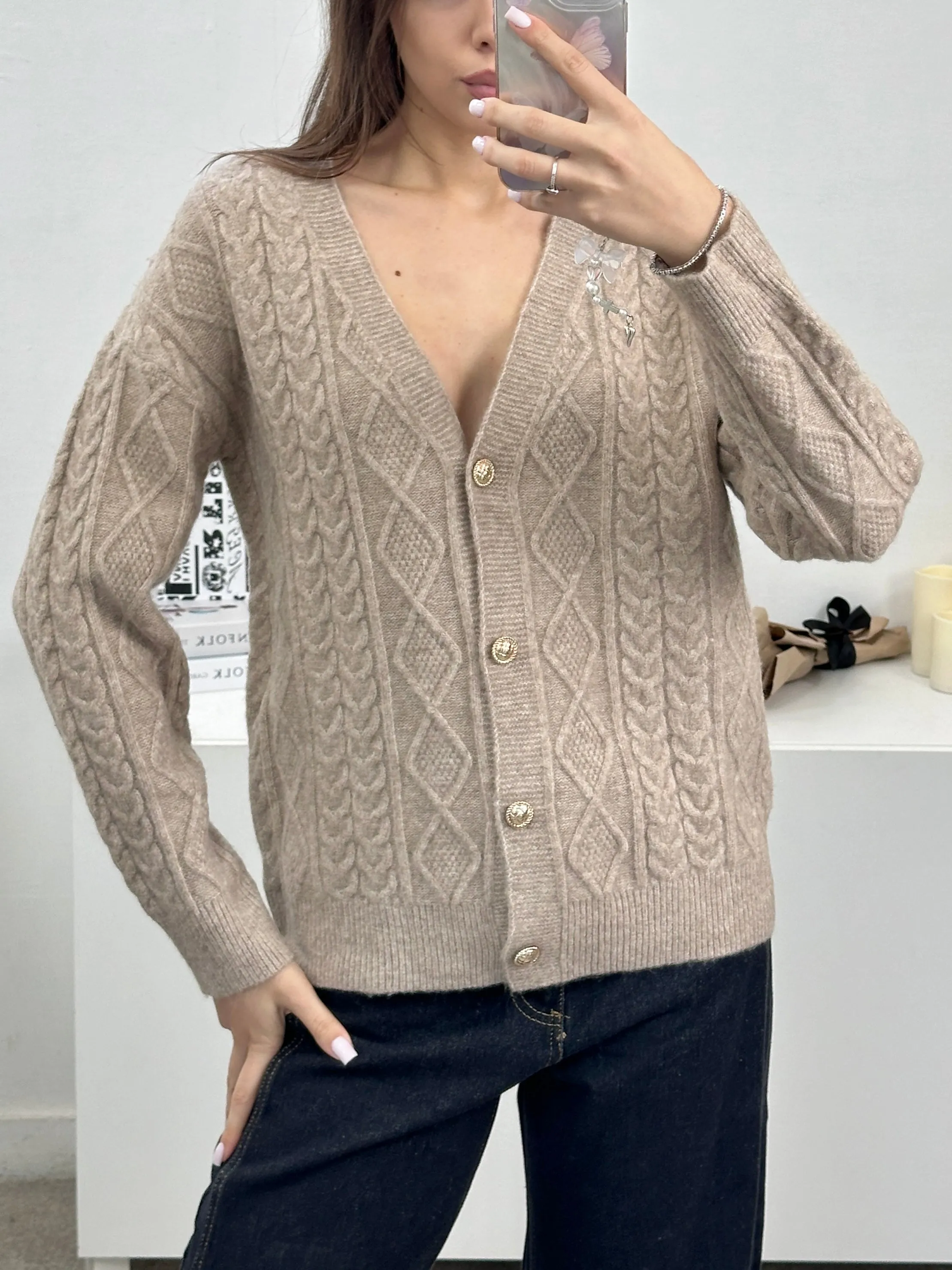 Cardigan con trama trecce