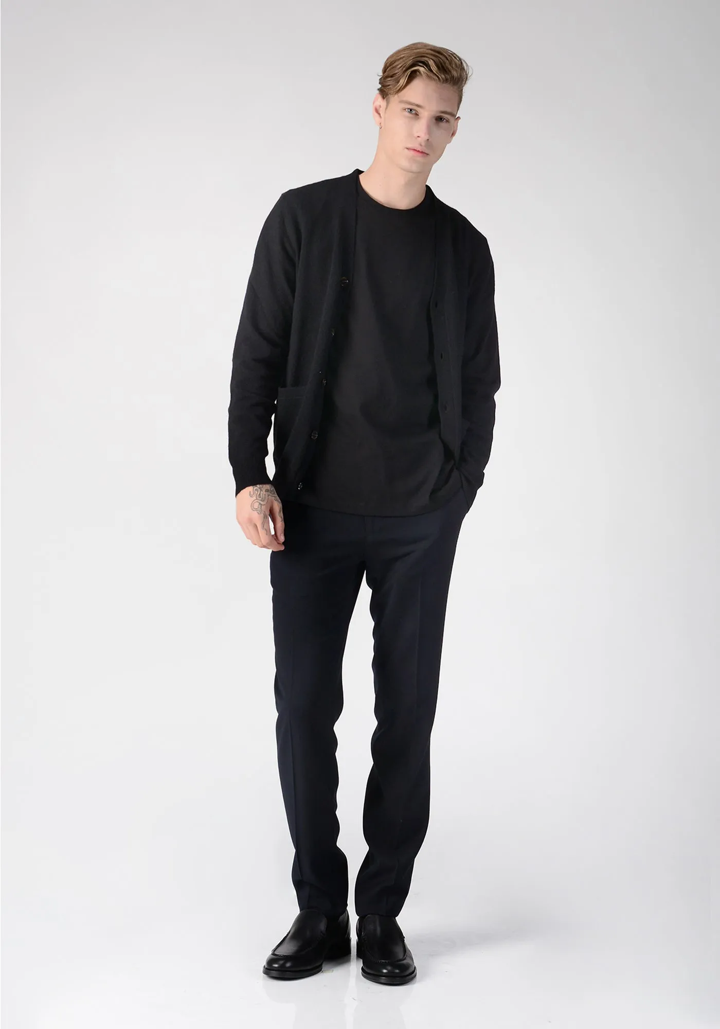 Men V-Neck Cardigan_Black