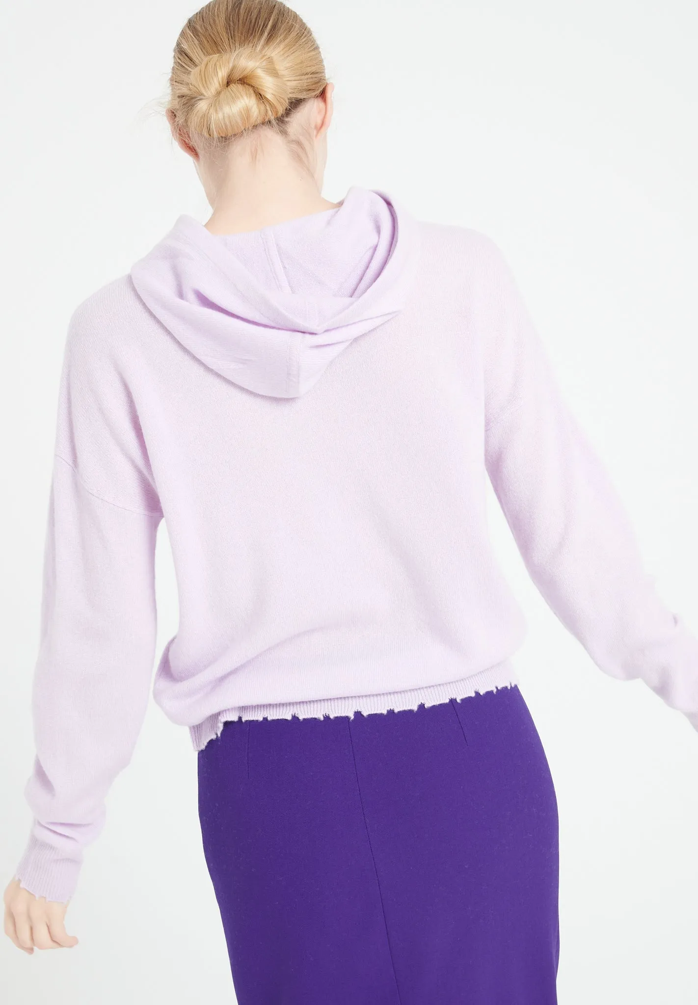 MIA 16 Sweat à capuche en cachemire avec finitions ciselées lilas