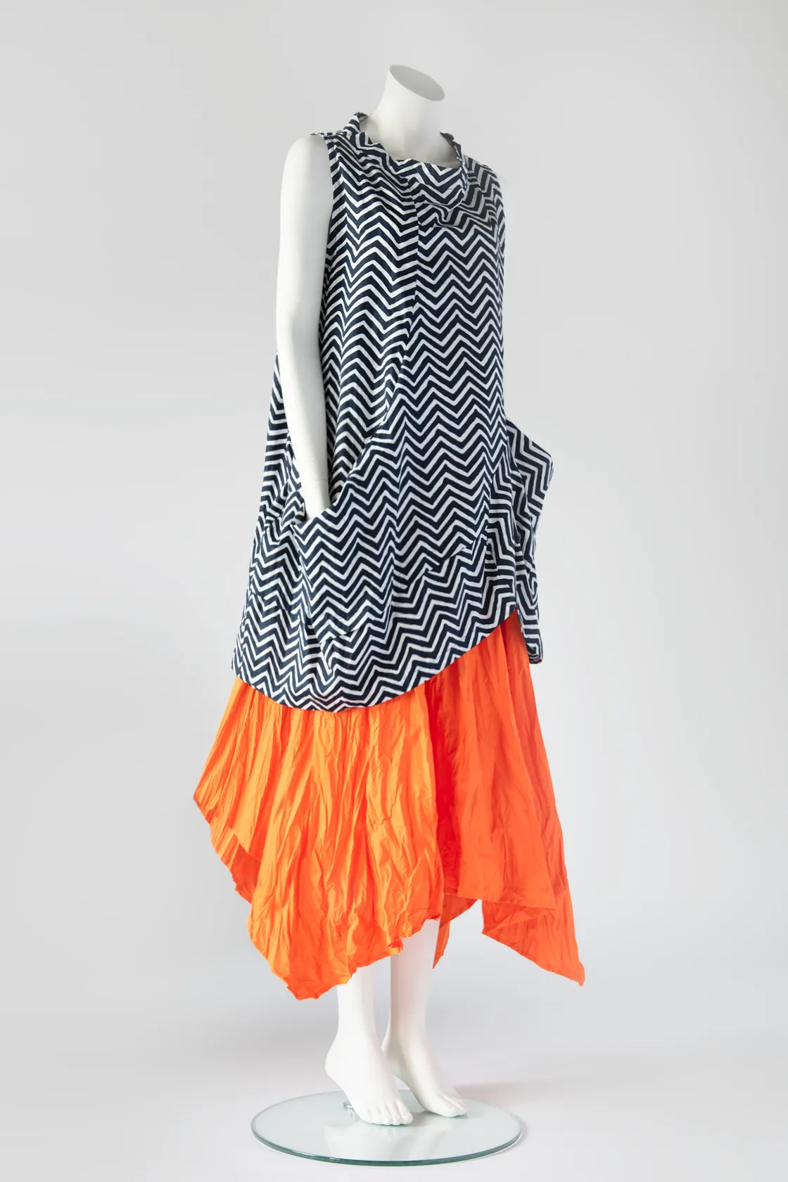 Moka Skirt in Orange Carnaby