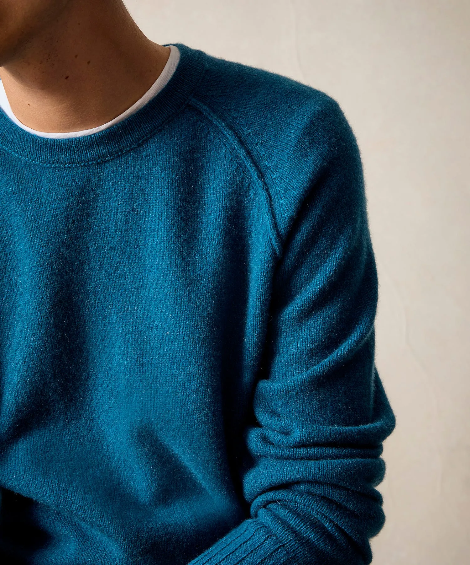 Nomad Cashmere Crewneck in Dark Teal