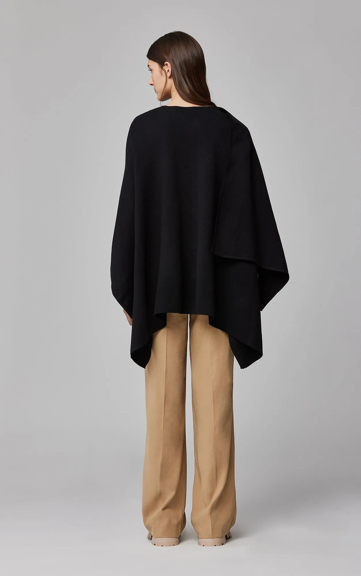 SOIA&KYO ATHENA - Asymmetric Knit Cape With Patch Pocket