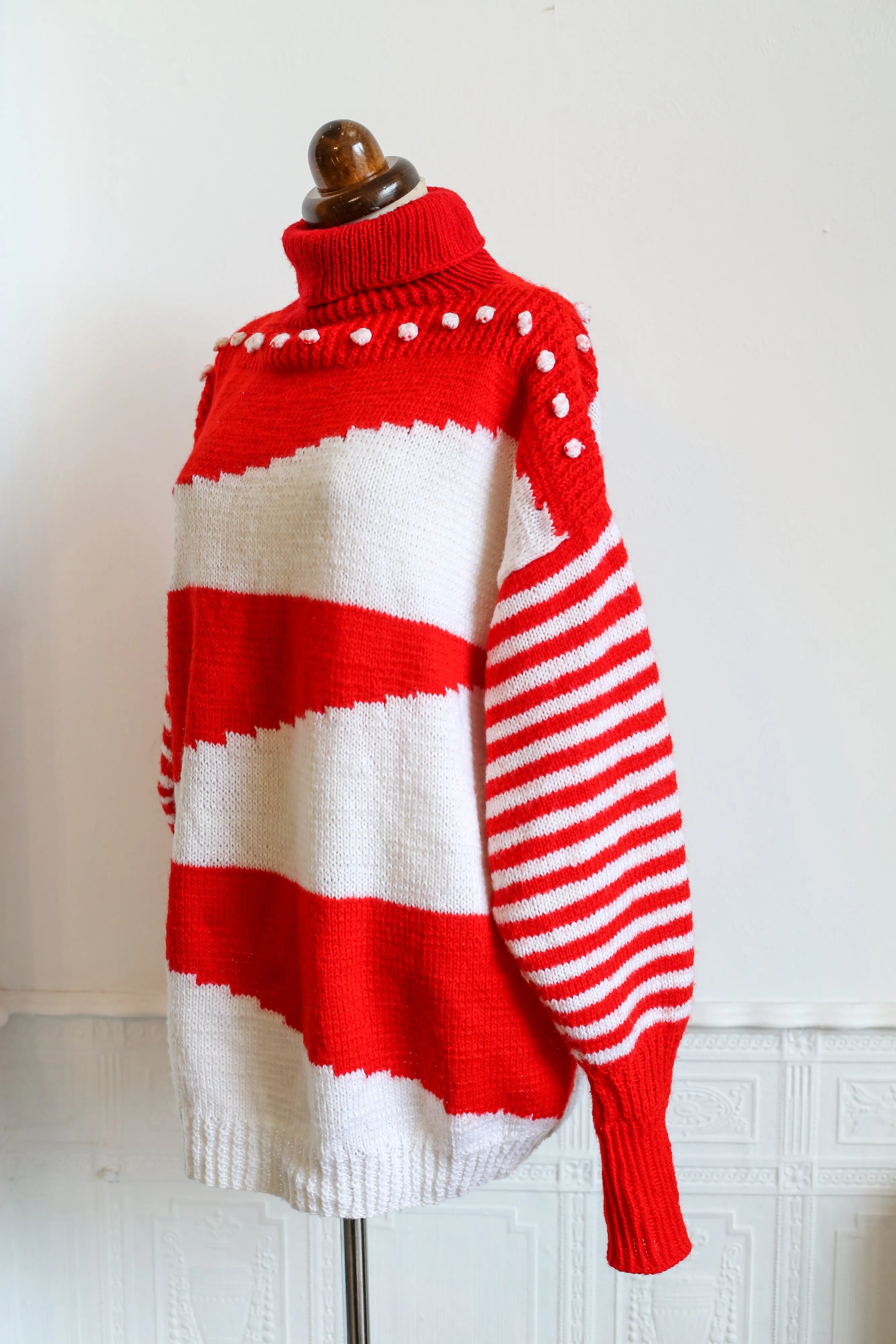 Vintage 1980s Red and White Hand Knit Sweater