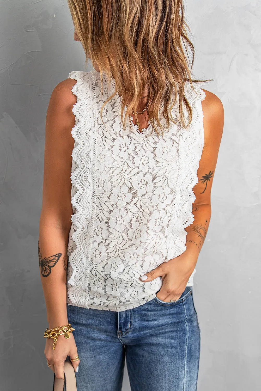 White V Neck Sleeveless Lace Top for Summer – Because You Deserve That Perfect Summer Vibe 🌞💖