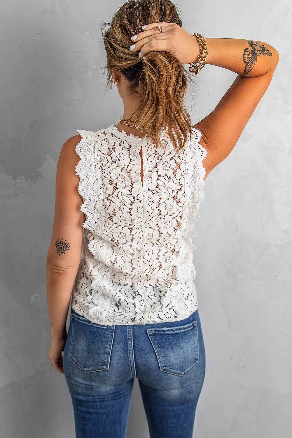 White V Neck Sleeveless Lace Top for Summer – Because You Deserve That Perfect Summer Vibe 🌞💖