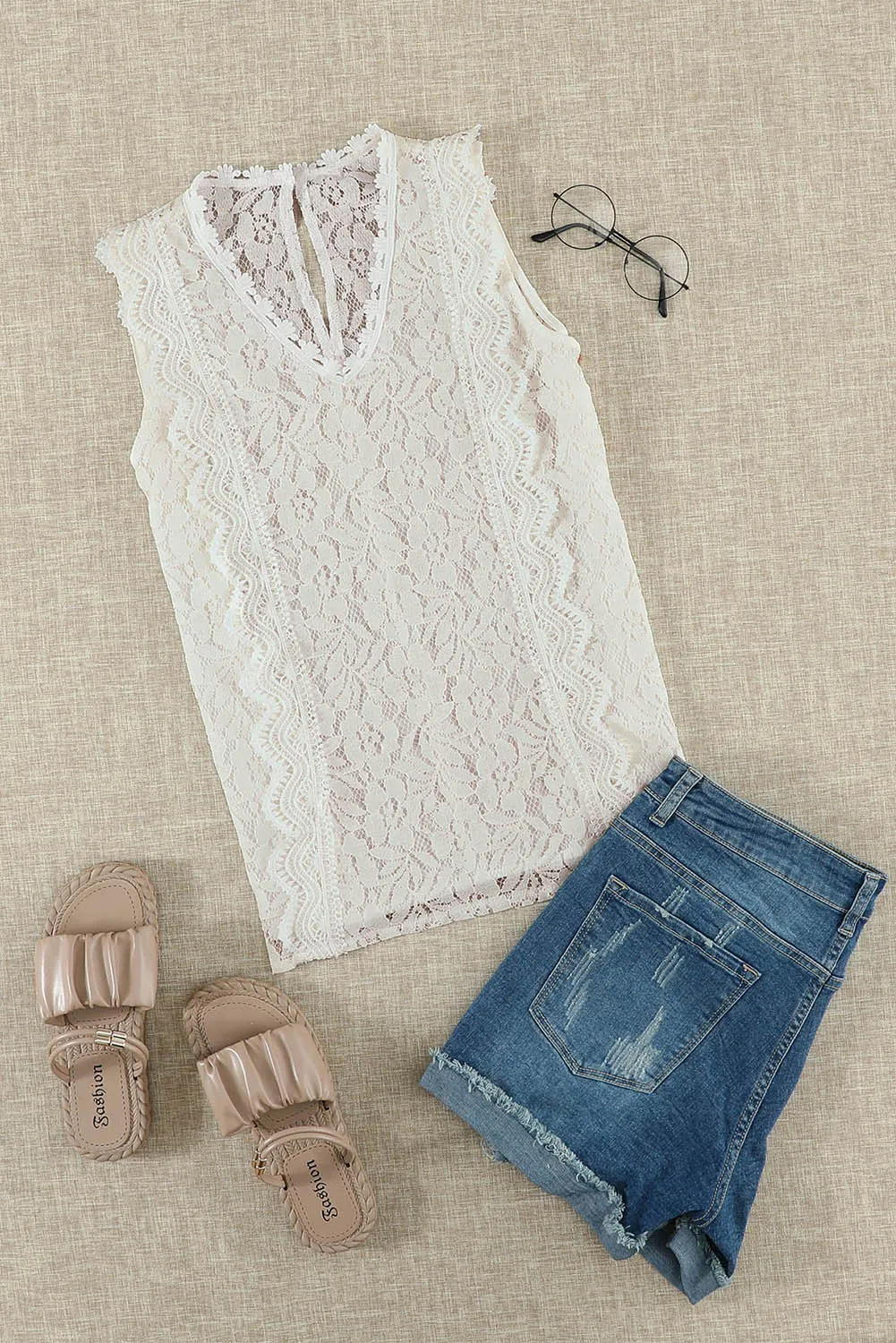 White V Neck Sleeveless Lace Top for Summer – Because You Deserve That Perfect Summer Vibe 🌞💖