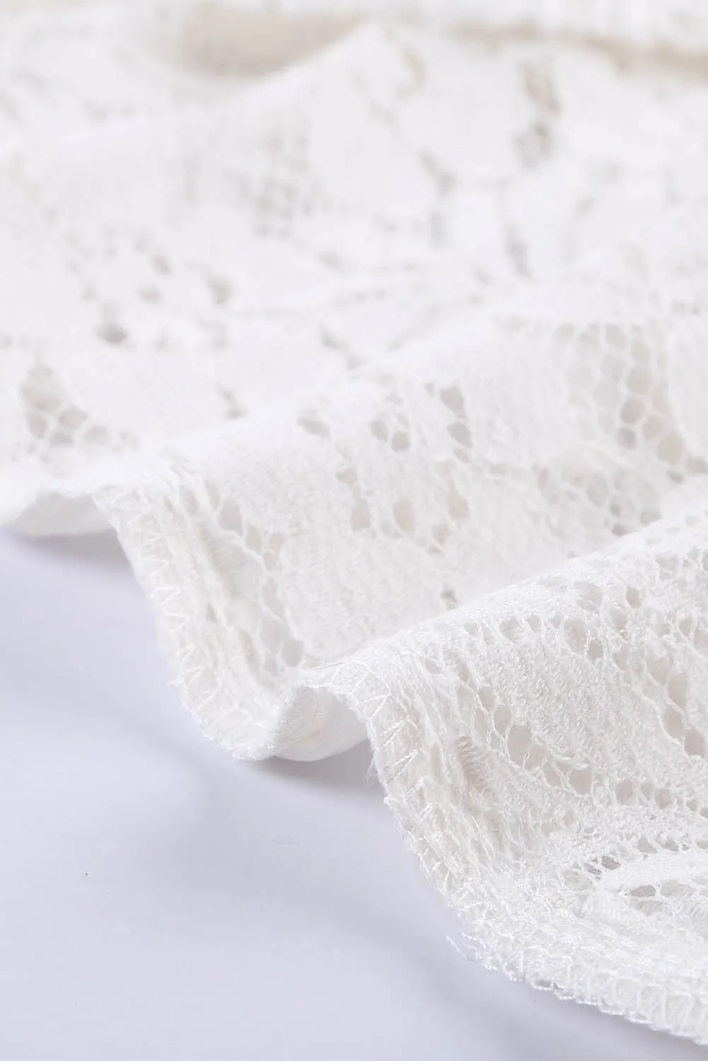 White V Neck Sleeveless Lace Top for Summer – Because You Deserve That Perfect Summer Vibe 🌞💖