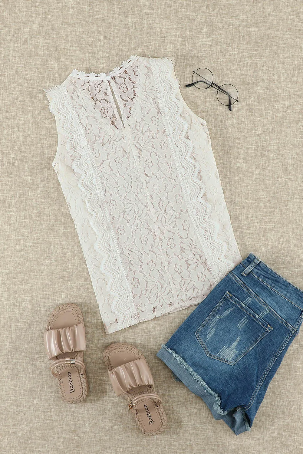 White V Neck Sleeveless Lace Top for Summer – Because You Deserve That Perfect Summer Vibe 🌞💖